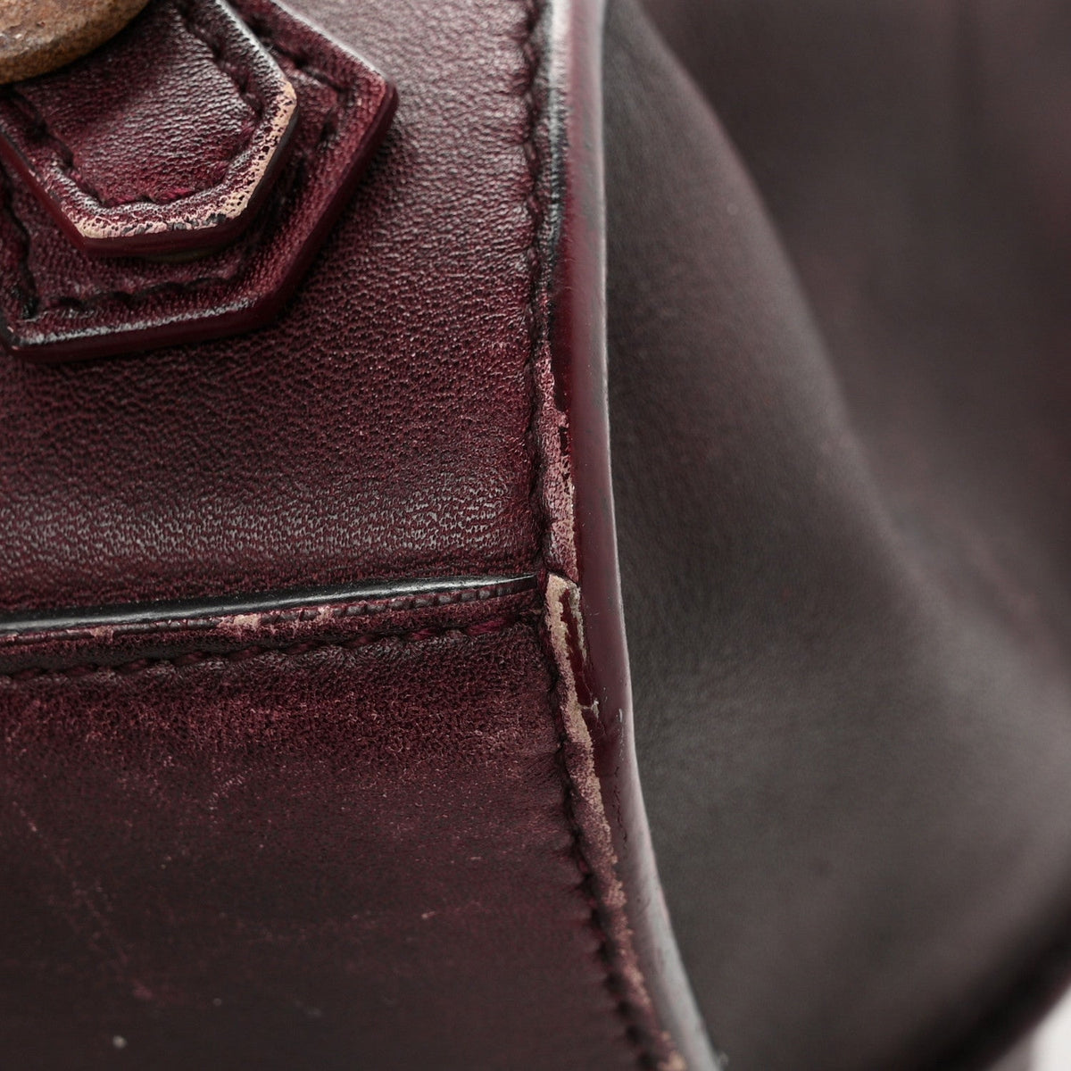 Used Calfskin Rust Hardware Neo Classic City Burgundy