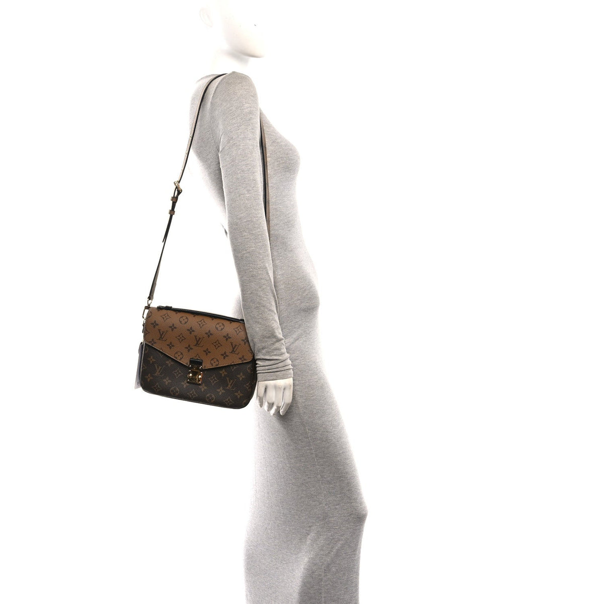 Reverse Monogram Pochette Metis