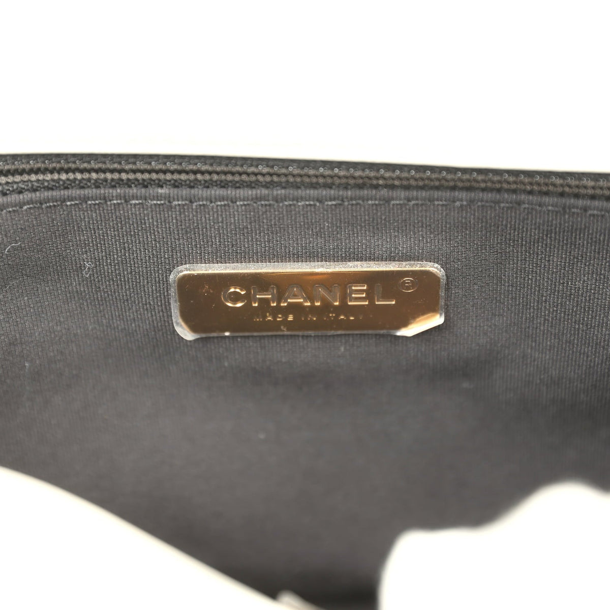 Pre-owned Chanel Medium 19 Flap Bag White Lambskin Mixed Metal Hardware