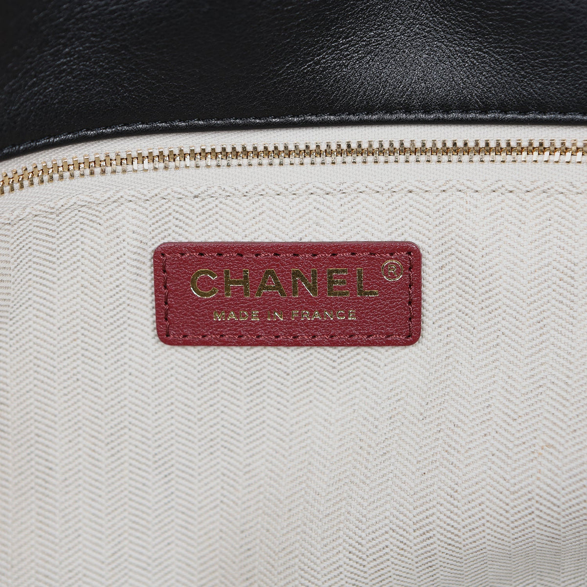 Chanel Maxi CC Cabas Hobo Bag Black Calfskin Gold Hardware