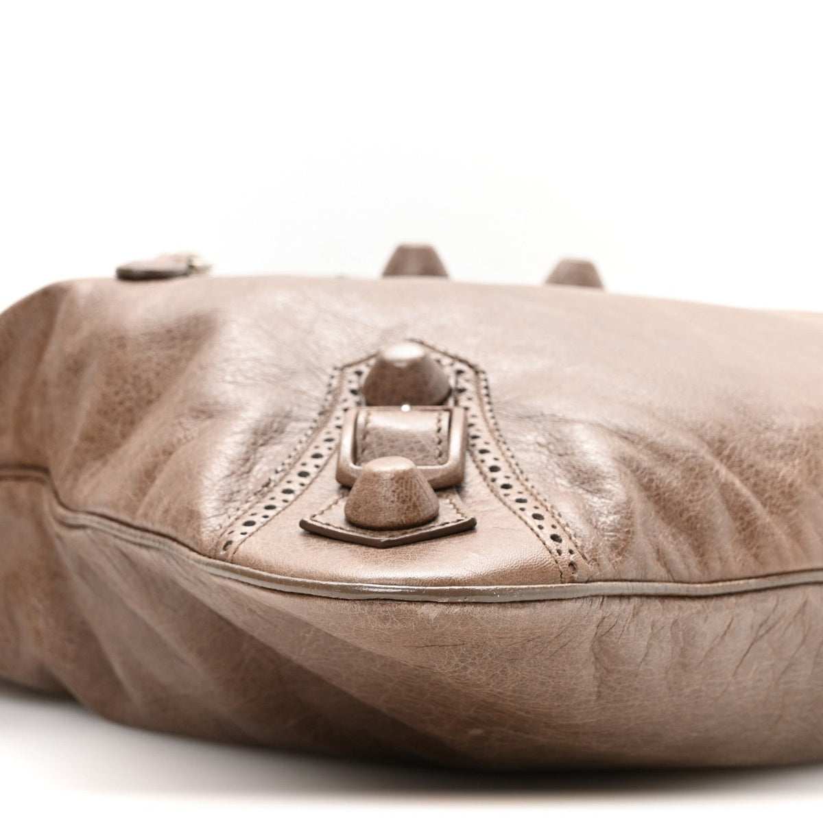Agneau Giant Brogues Hardware Besace Hobo Taupe