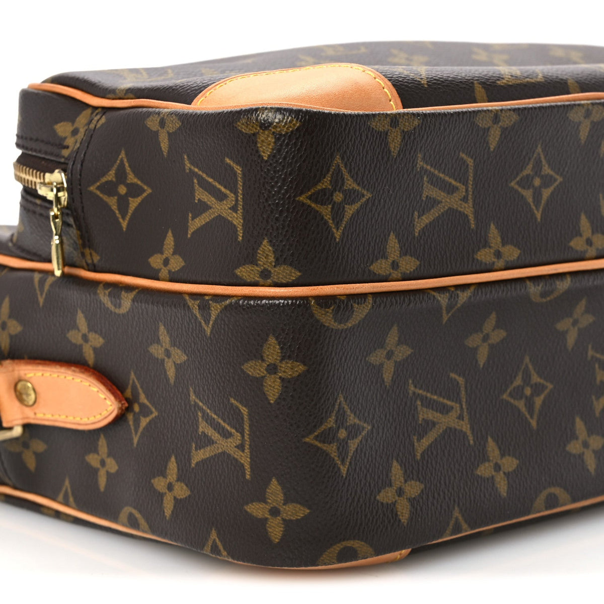 Monogram Nil 28