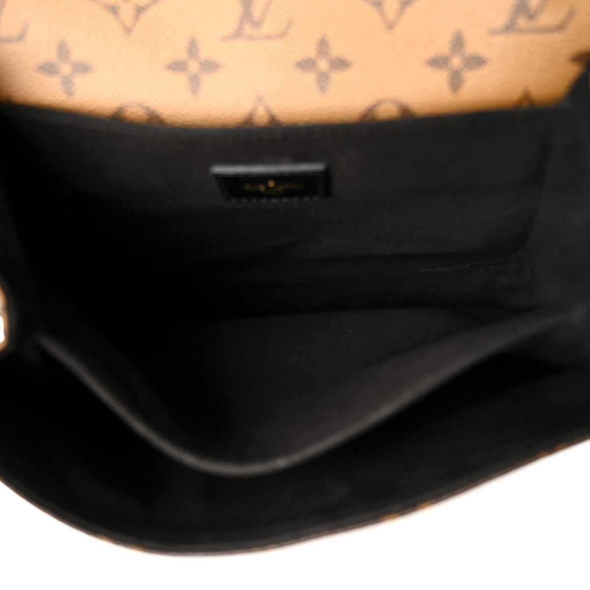 Reverse Monogram Pochette Metis