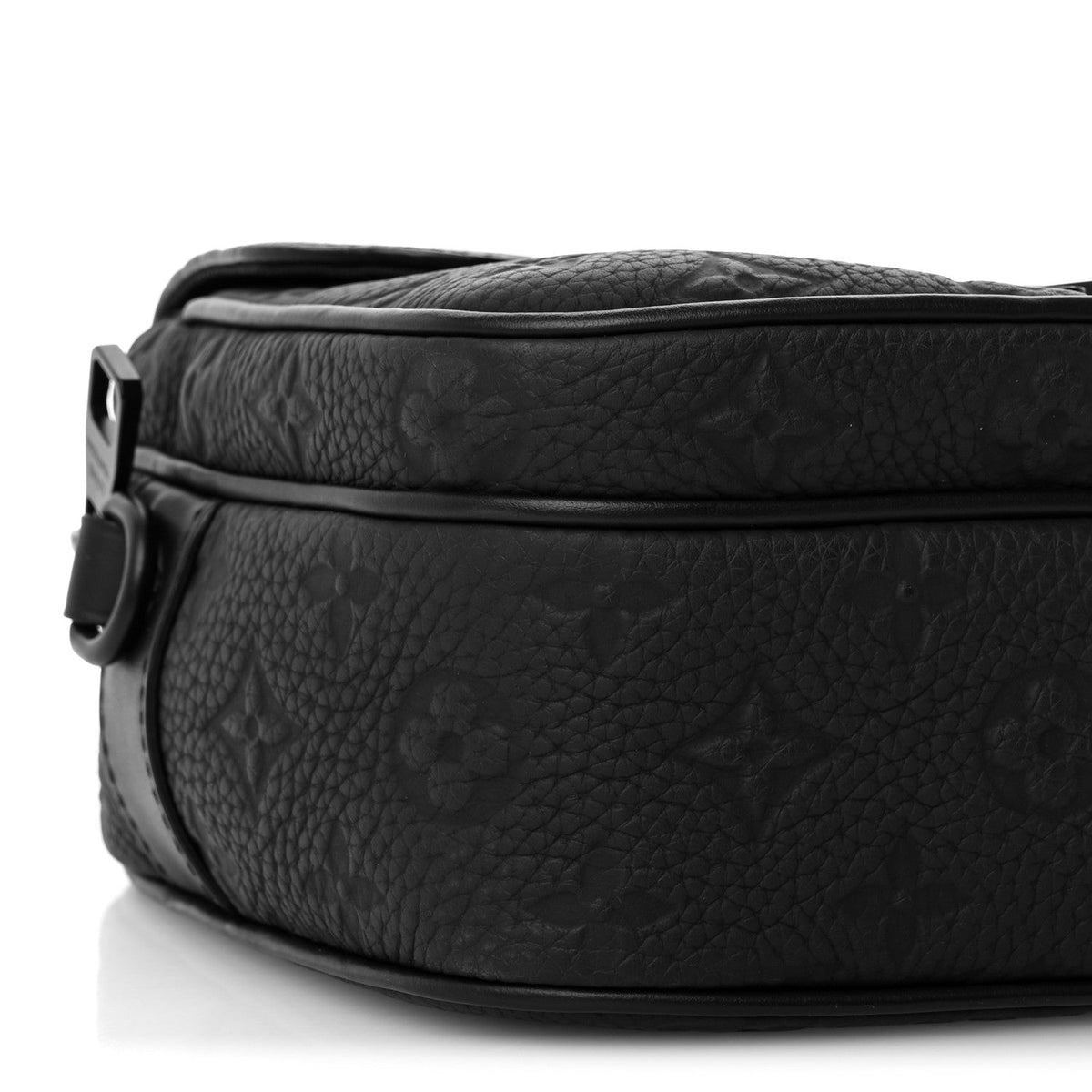 Taurillon Monogram S Lock Messenger Black