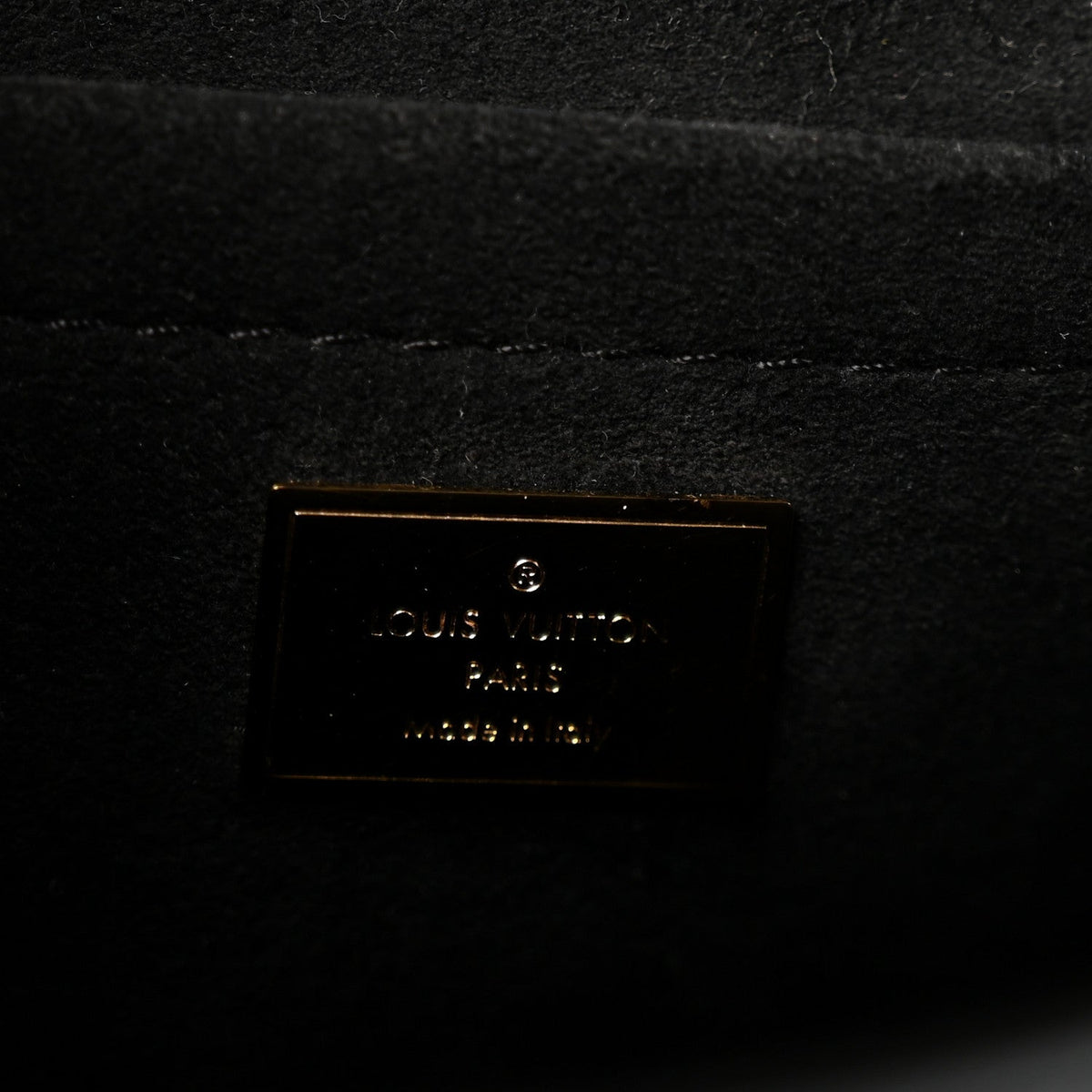 Vernis Epi Monogram Spring Street Black