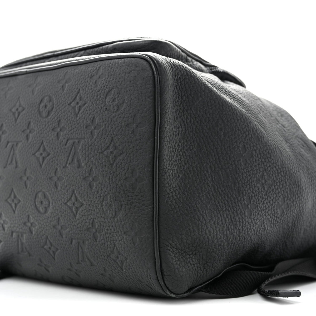 Taurillon Monogram Montsouris Backpack Black