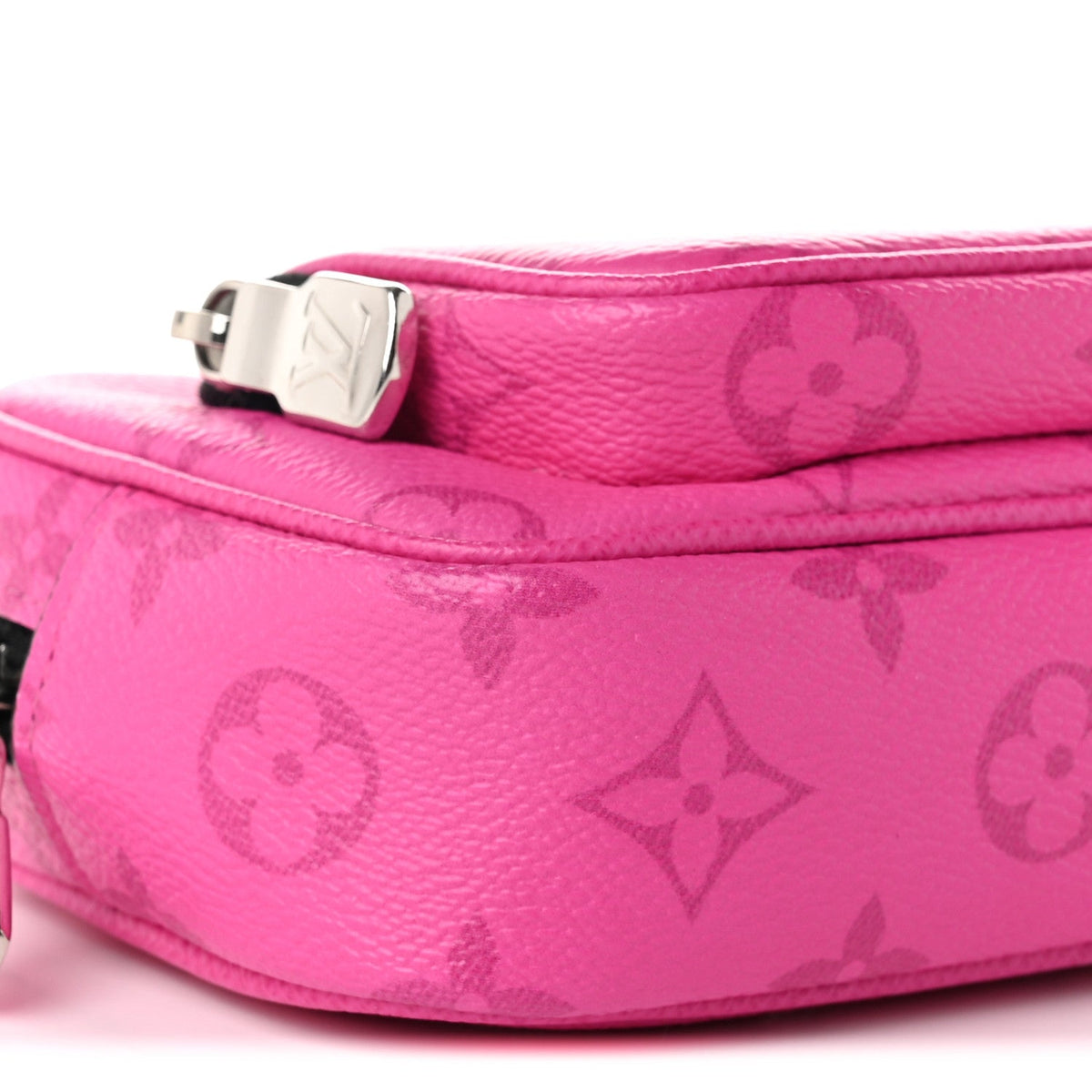 Taigarama Outdoor Pouch Fuchsia