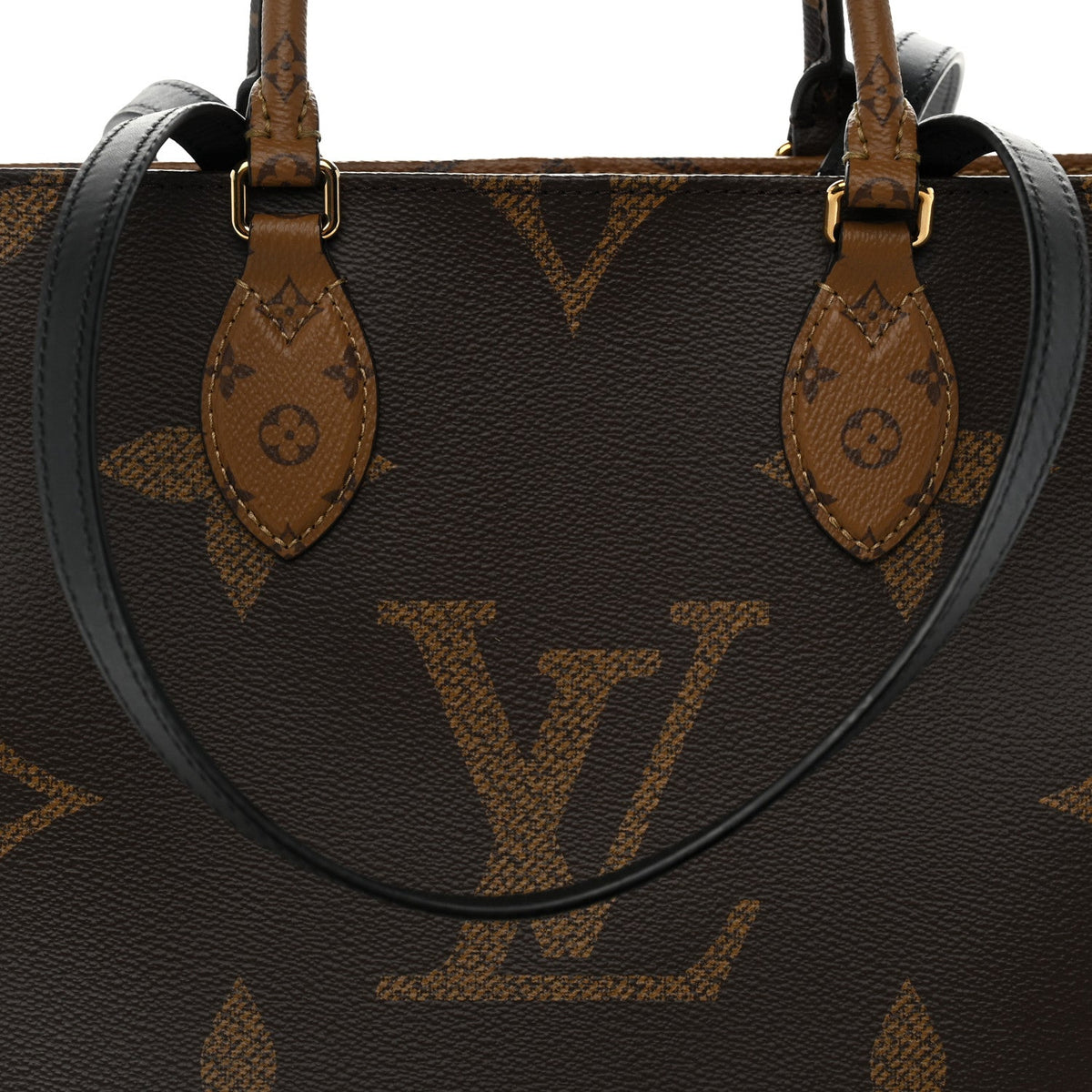 Reverse Monogram Giant Onthego MM