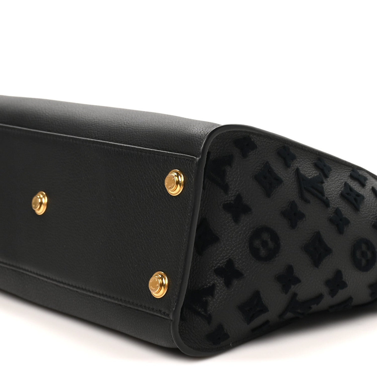 Calfskin Monogram Tufting On My Side Black