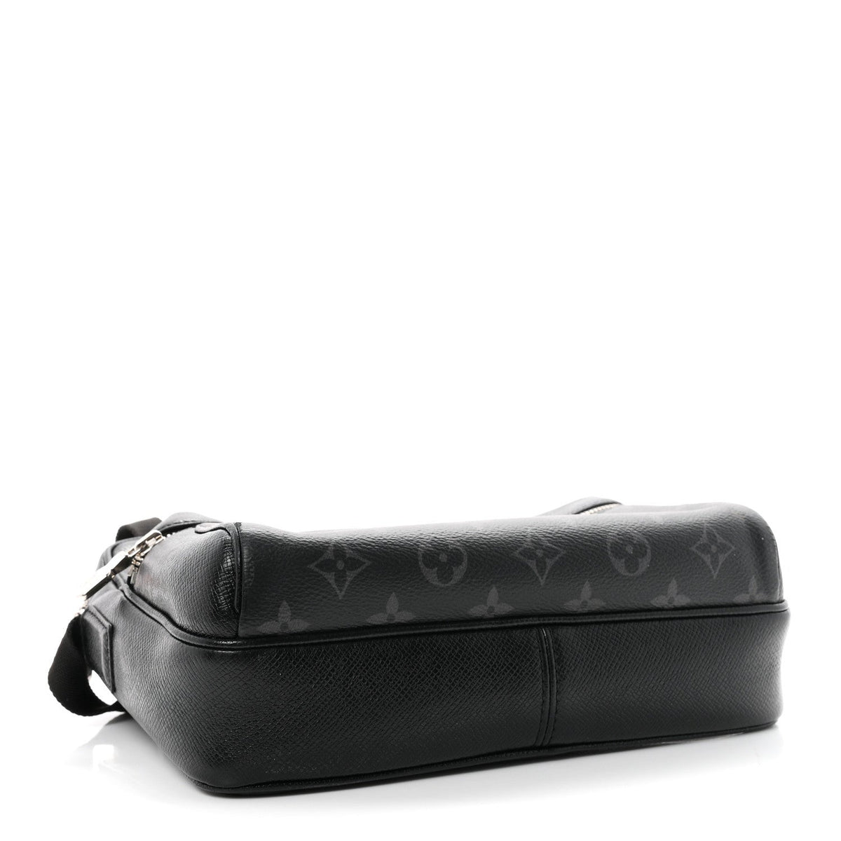 Taiga Monogram Eclipse Outdoor Messenger Black