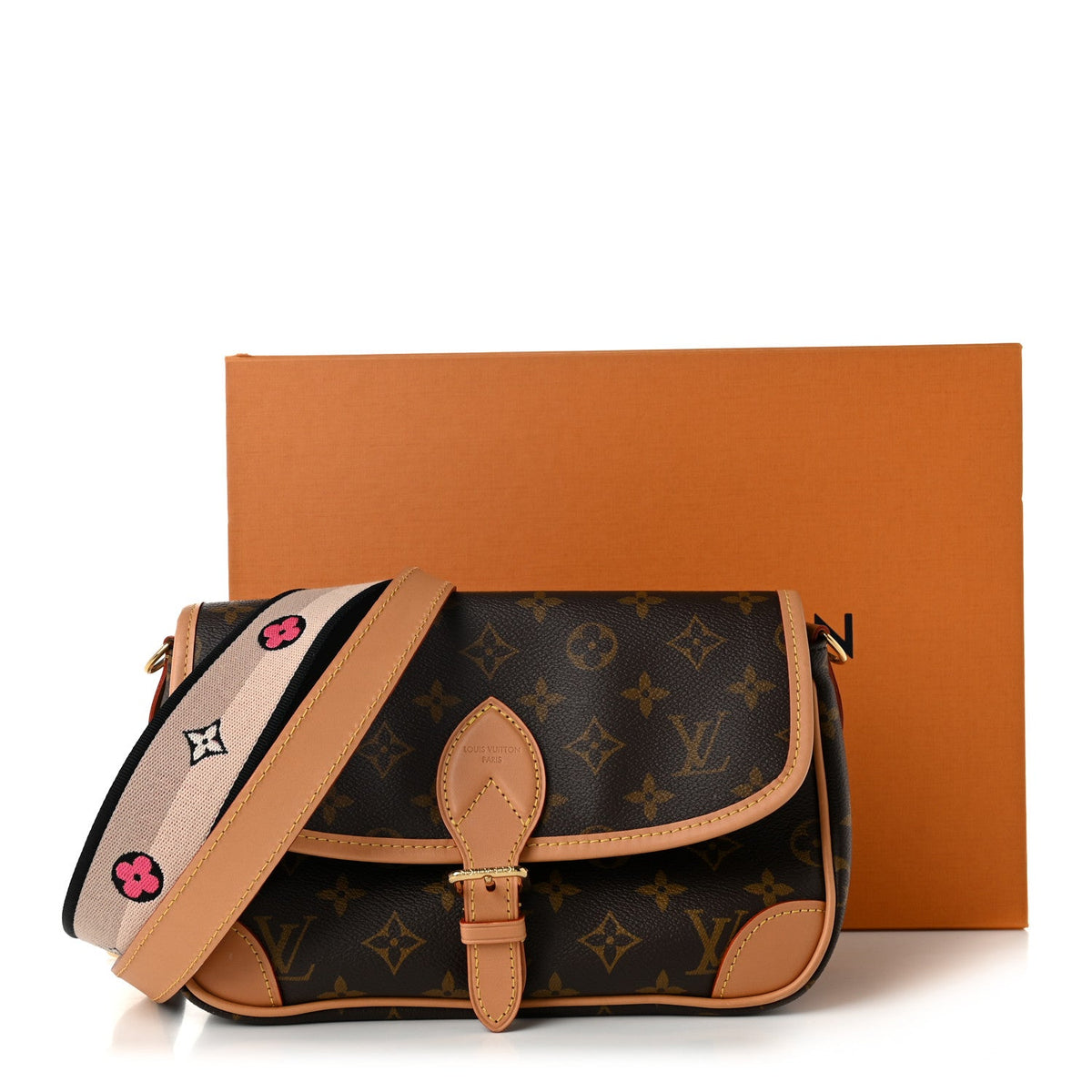 Monogram Diane Black