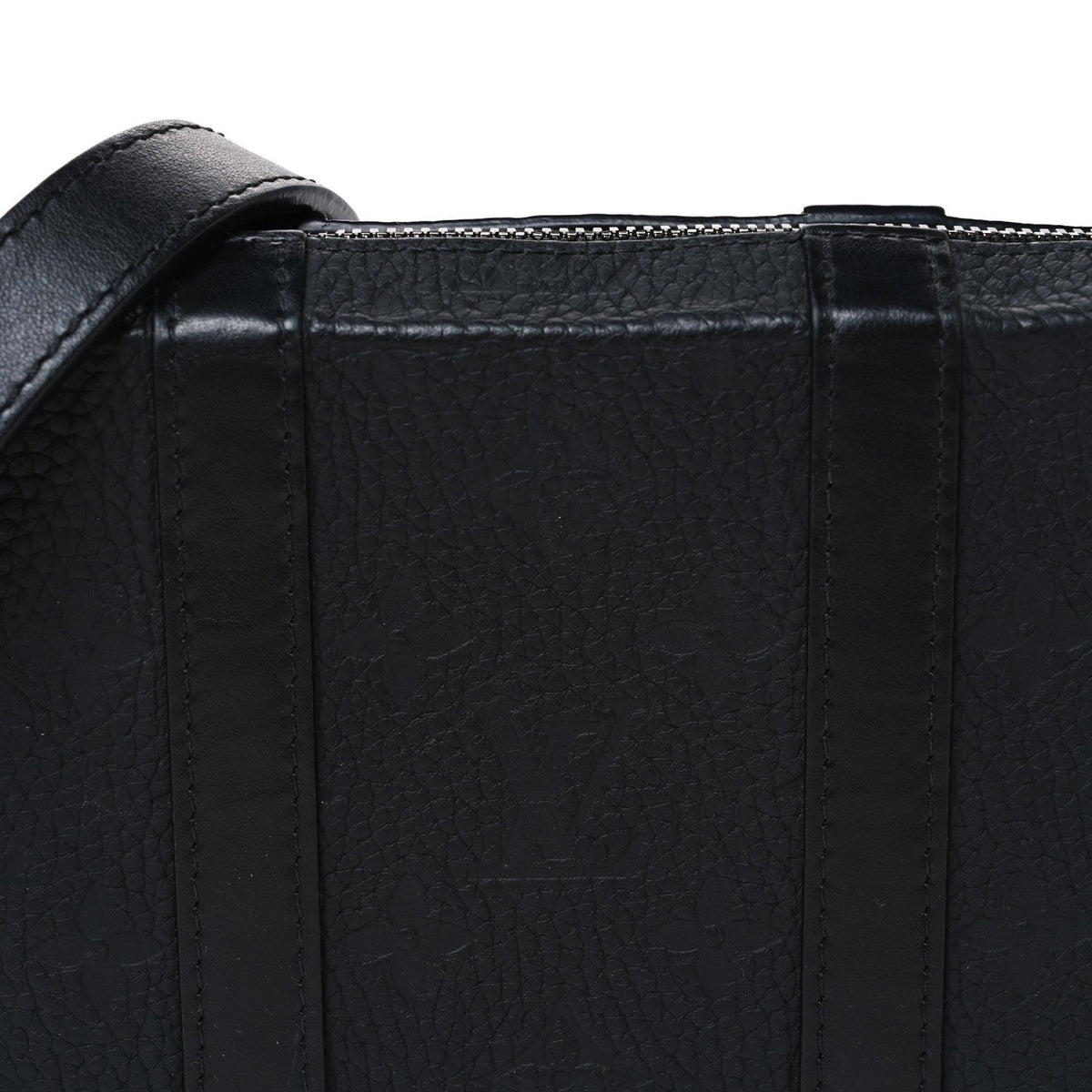 Taurillon Monogram Soft Trunk Wallet Black