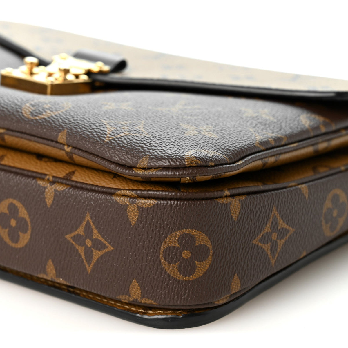 Reverse Monogram Pochette Metis