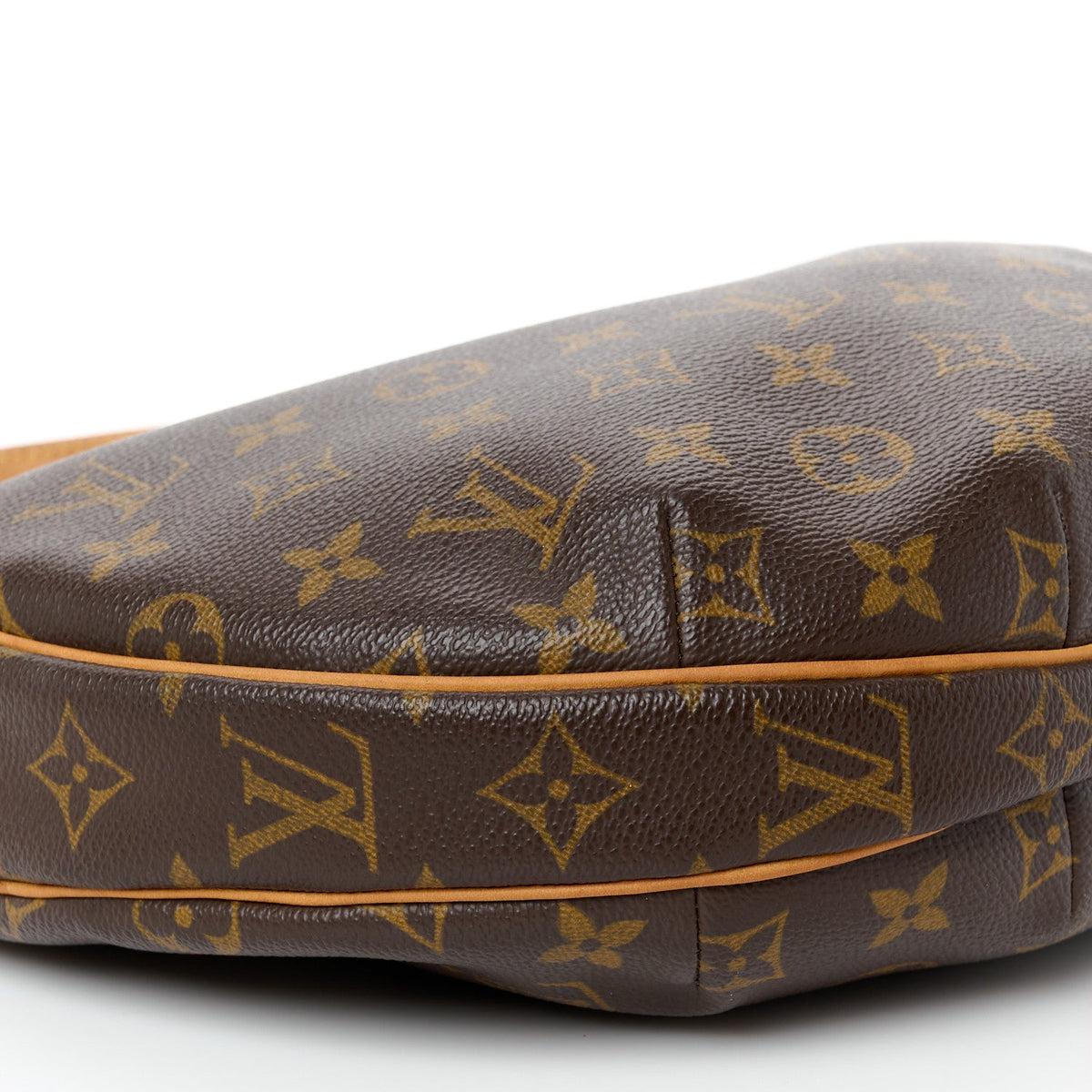 Monogram Croissant MM