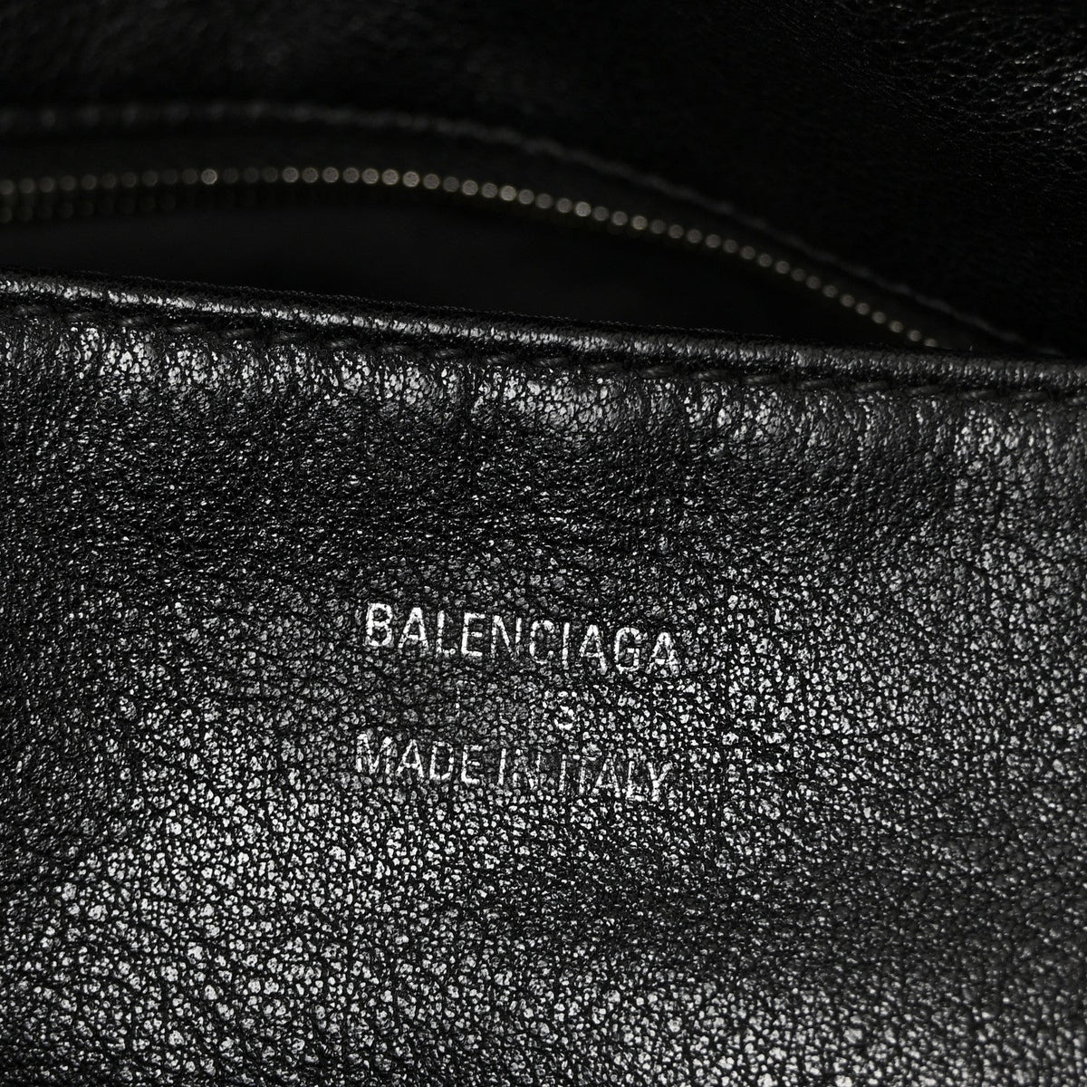 Calfskin Medium Modu Shoulder Bag Black