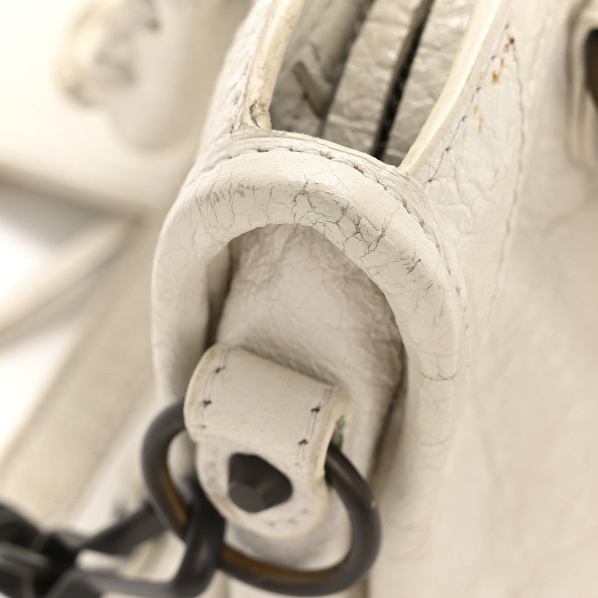 Agneau Classic Hardware Nano City White