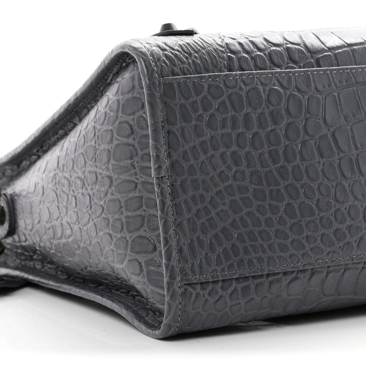 Calfskin Crocodile Embossed Classic Hardware City Gris Beton