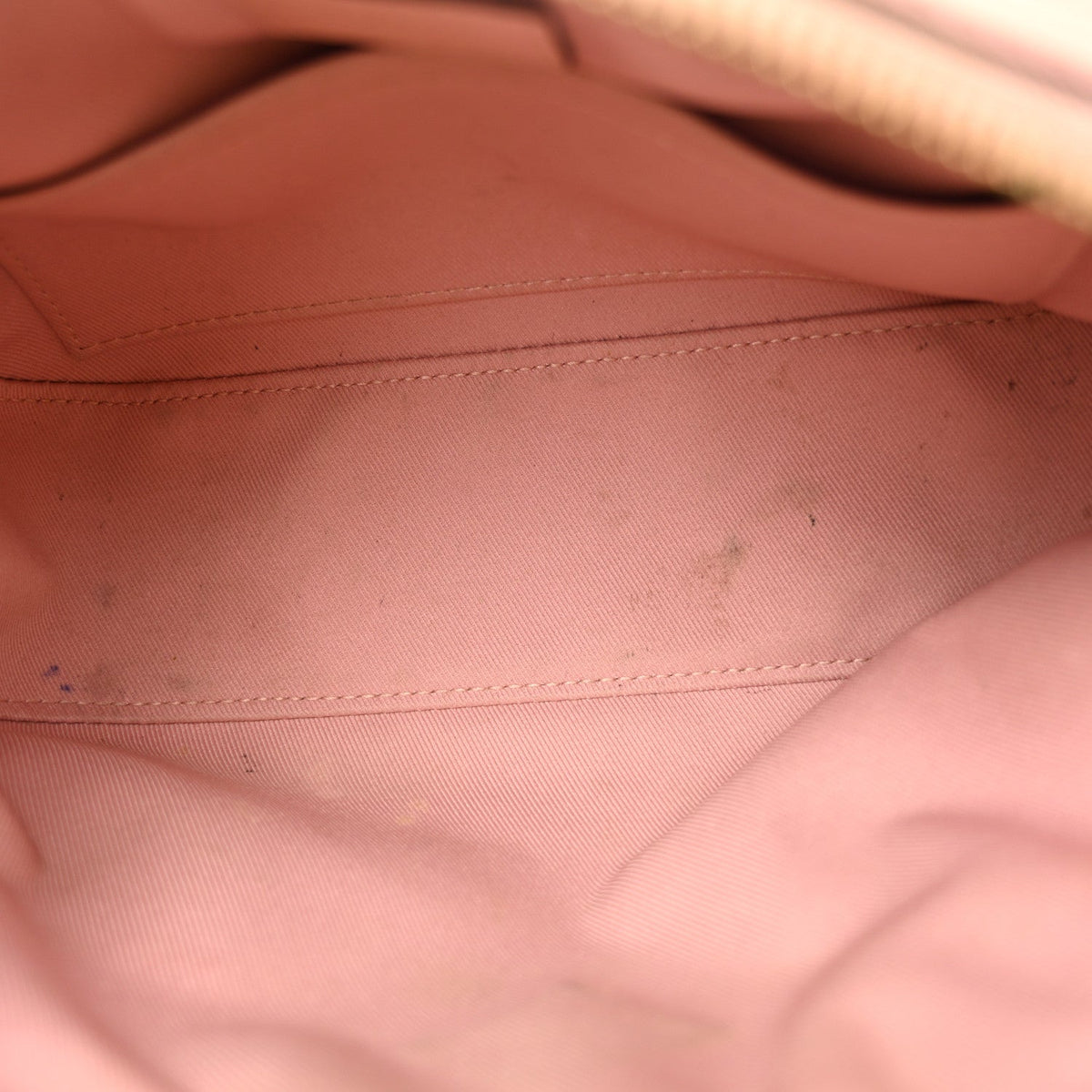 Monogram Saintonge Rose Poudre