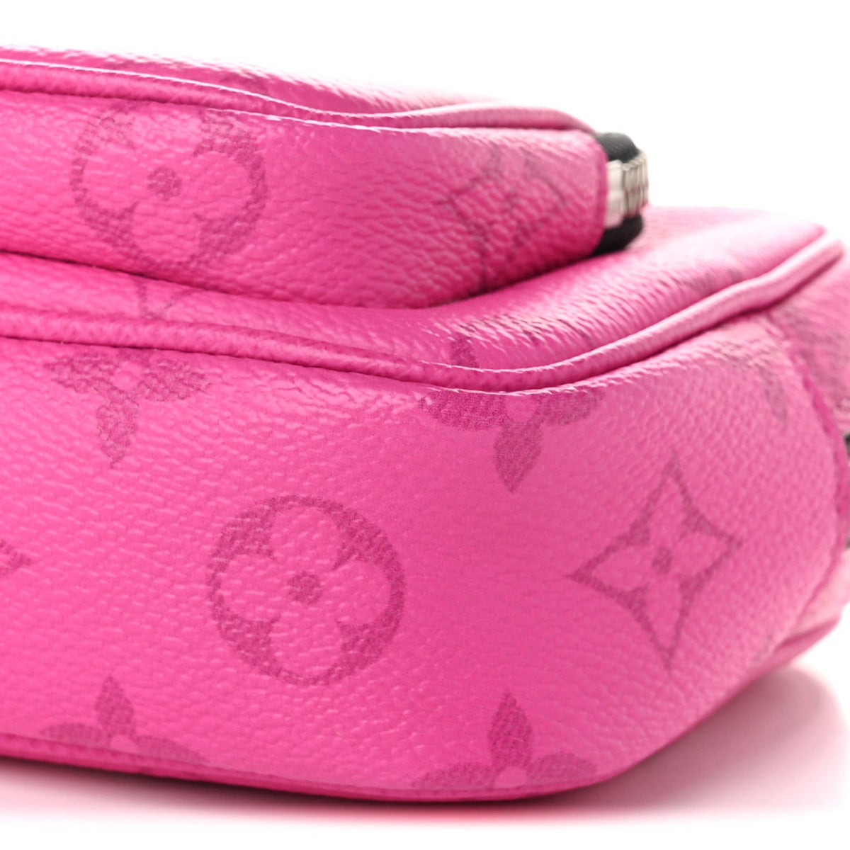Taigarama Outdoor Pouch Fuchsia