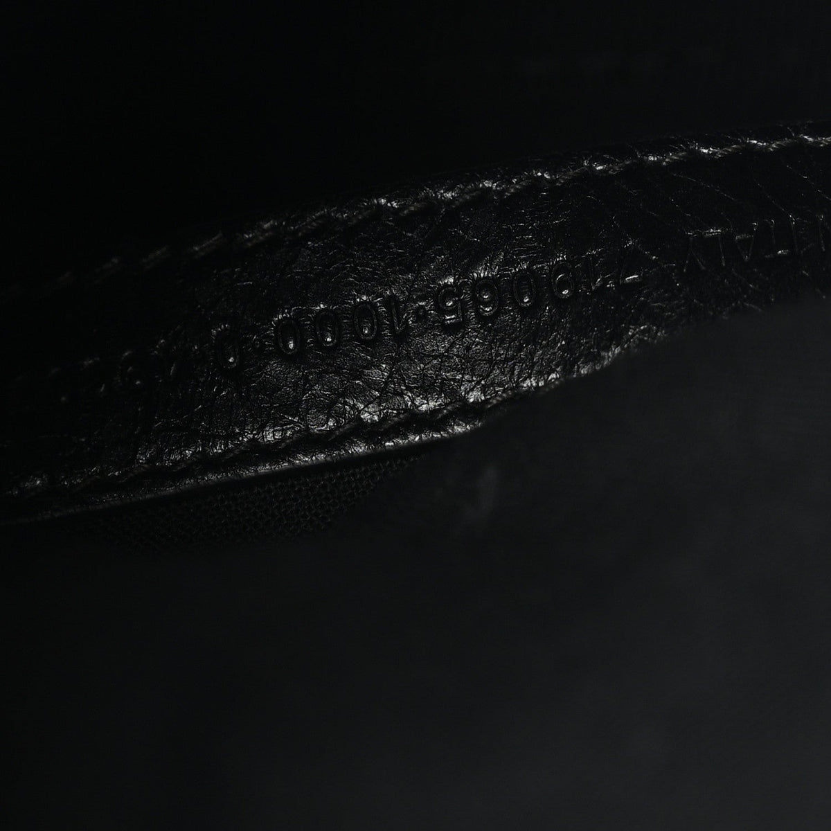 Agneau Arena Le Cagole Crossbody Bag Black