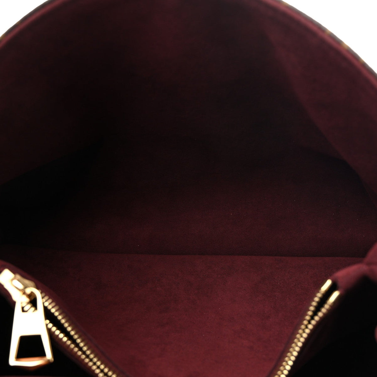 Monogram Hide Away MM