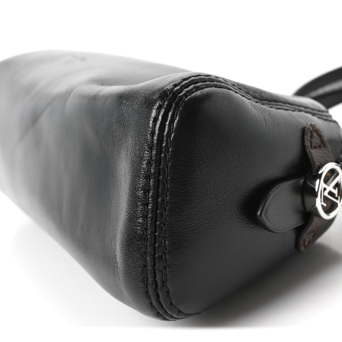 Lambskin Pochette Vibe Black