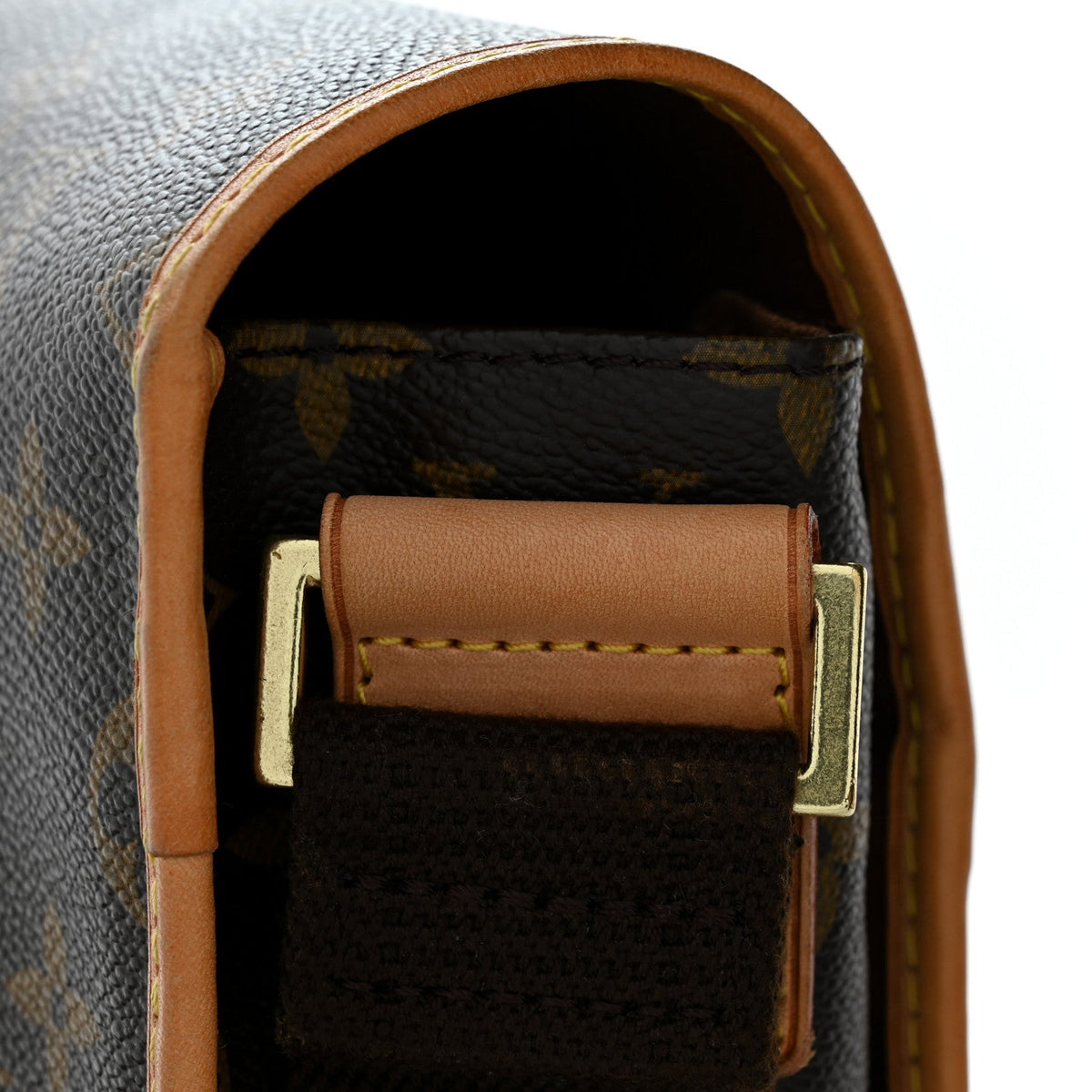 Monogram Bosphore PM Messenger