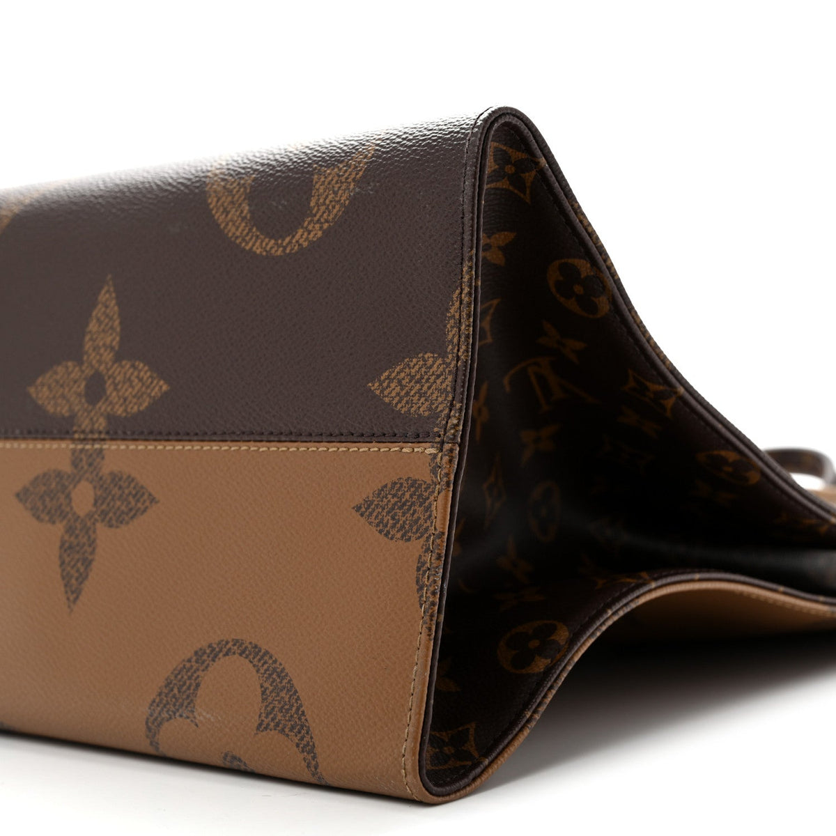 Reverse Monogram Giant Onthego GM