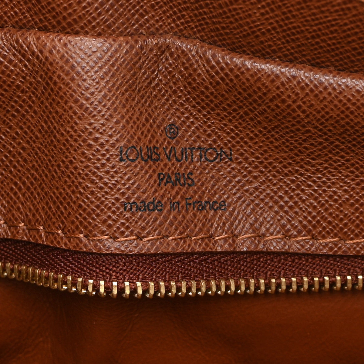 Monogram Nil 28