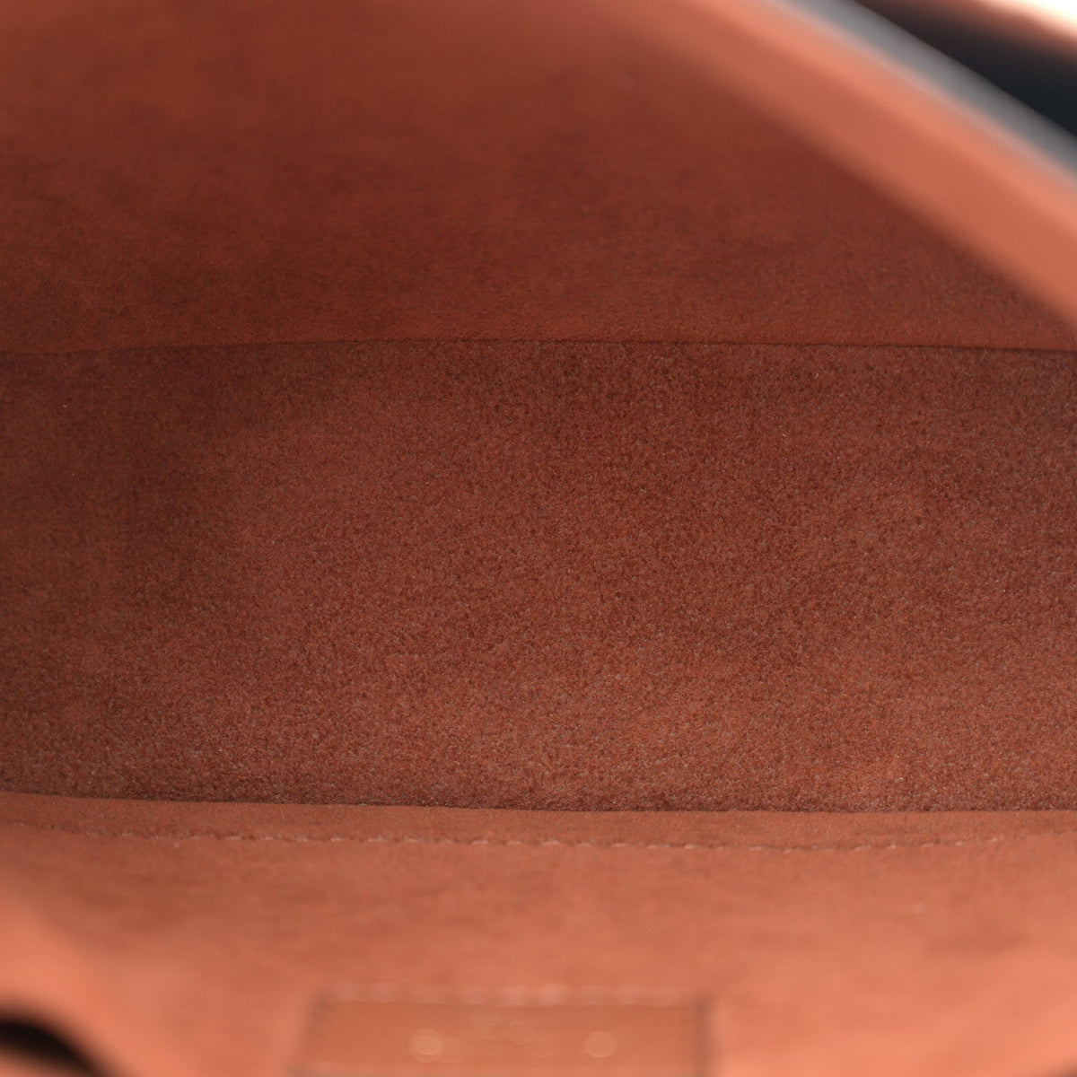 Grained Calfskin Lockme Tender Chataigne Brown