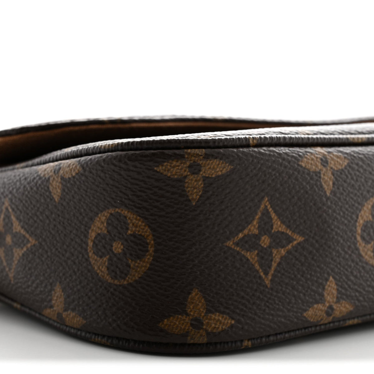 Monogram Ivy Wallet On Chain