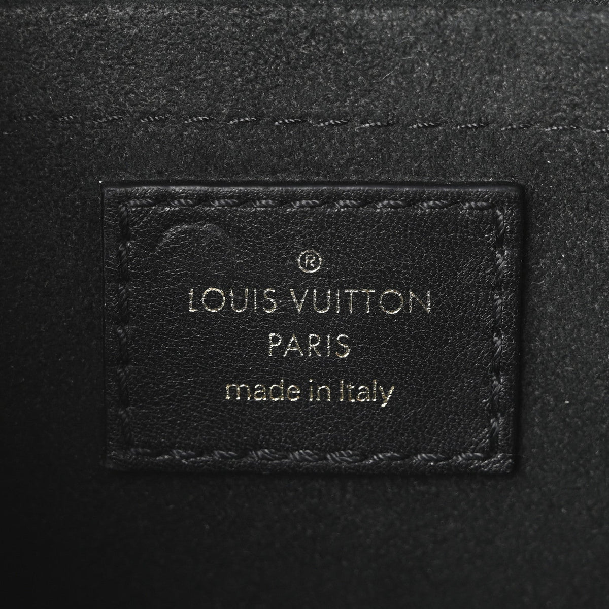 Calfskin Love Lock New Wave Chain MM Black