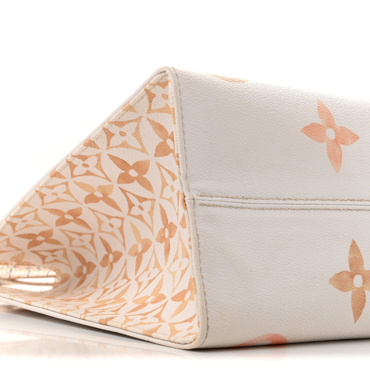 Monogram Giant By The Pool 2.0 Onthego MM Beige