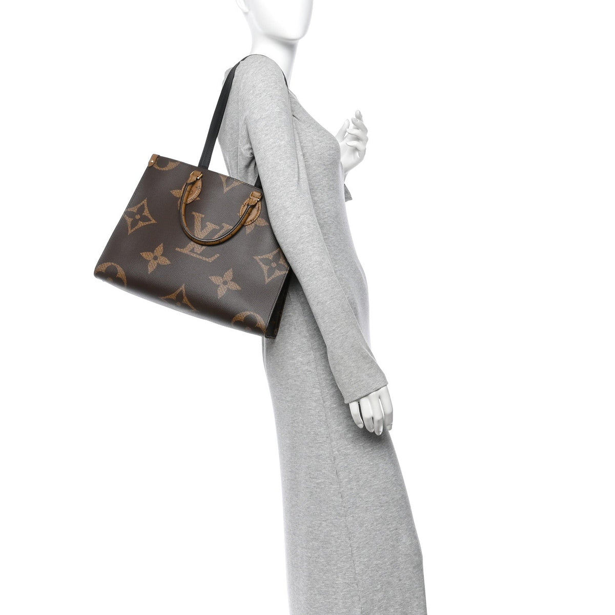 Reverse Monogram Giant Onthego MM